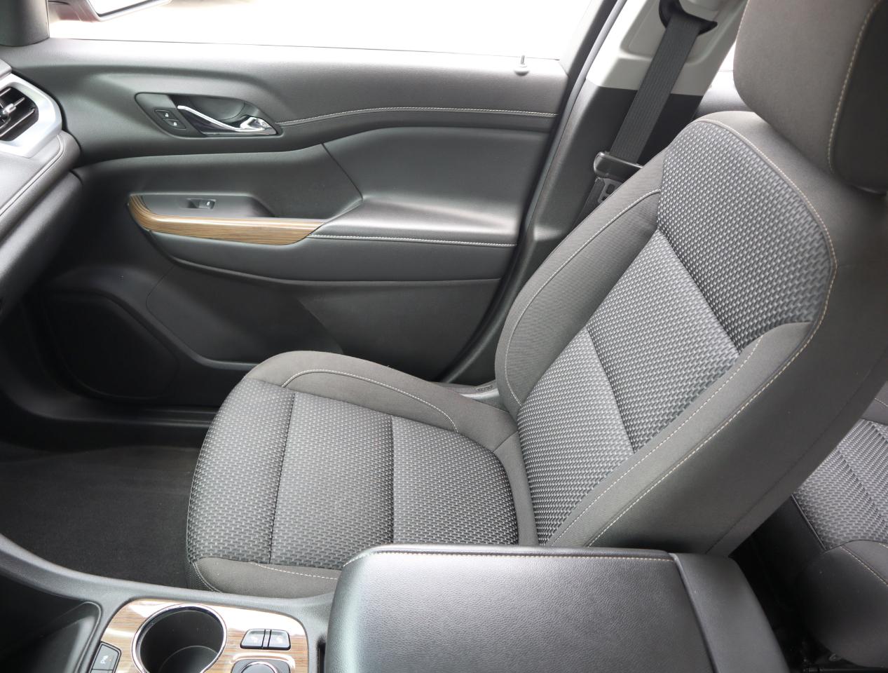 GMC Acadia SLE 2022