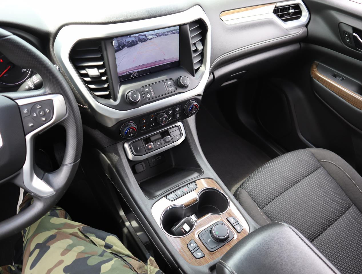 GMC Acadia SLE 2022