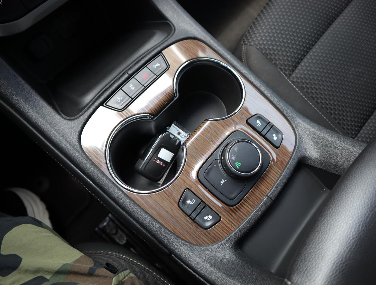 GMC Acadia SLE 2022