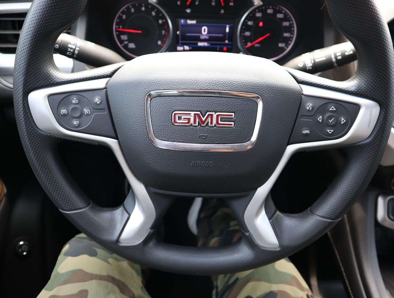 GMC Acadia SLE 2022