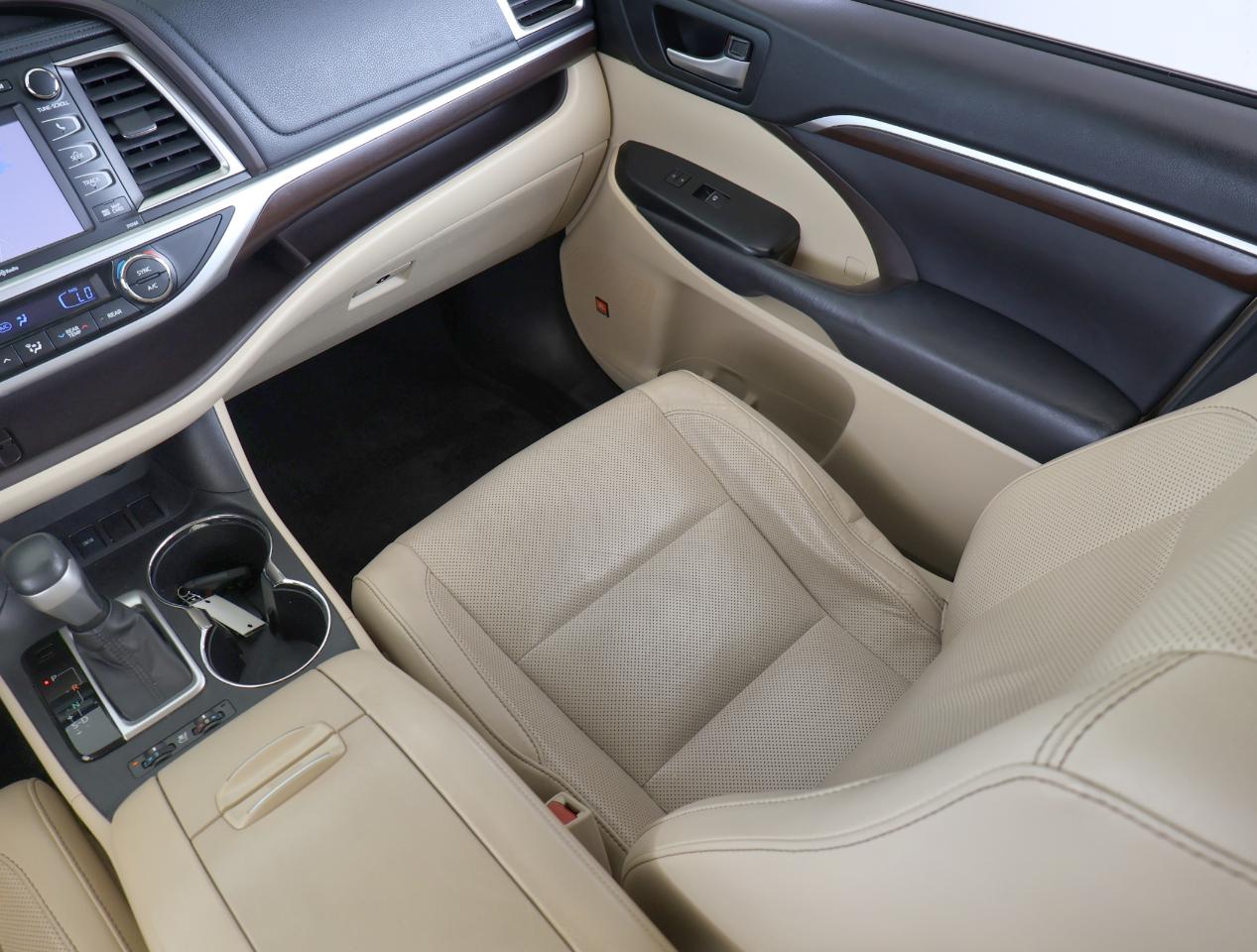 Toyota Highlander Limited 2016