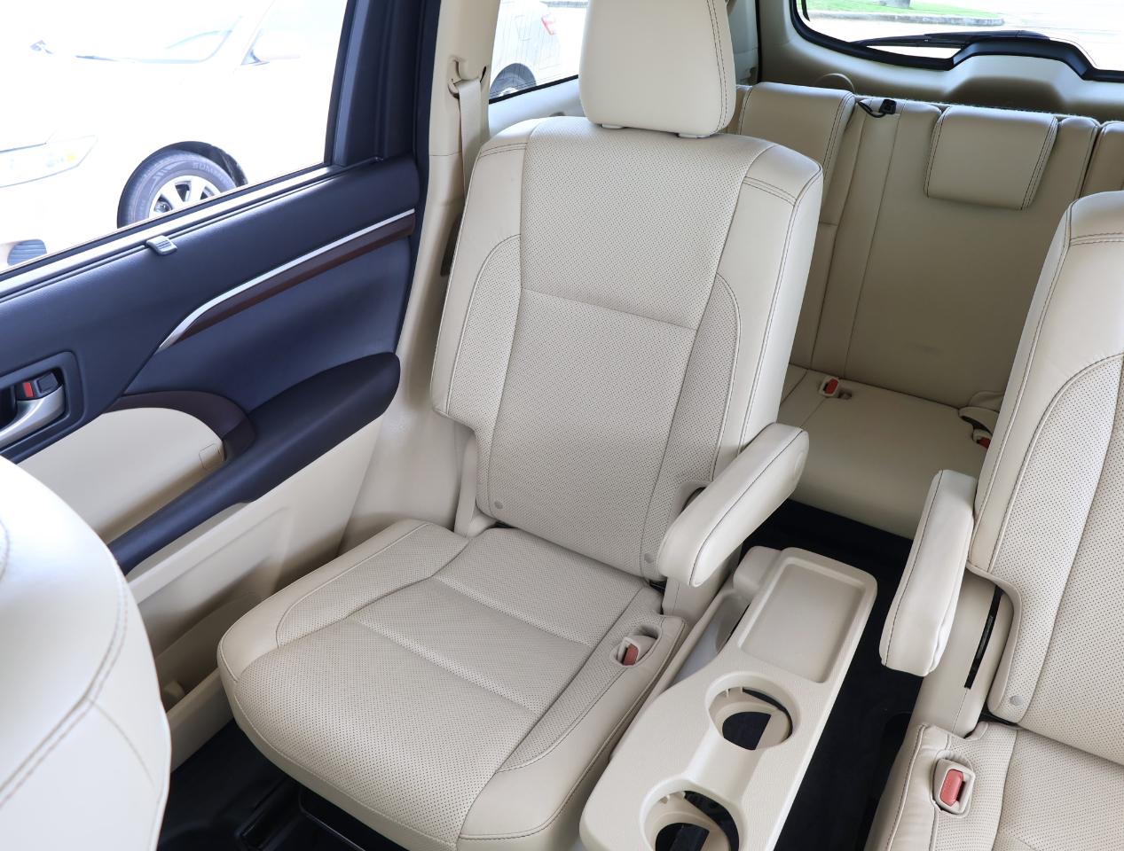 Toyota Highlander Limited 2016