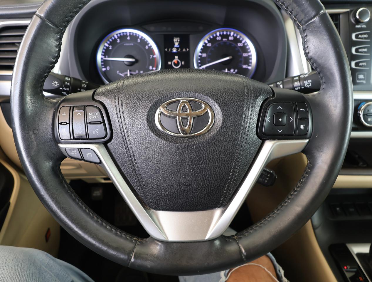 Toyota Highlander Limited 2016