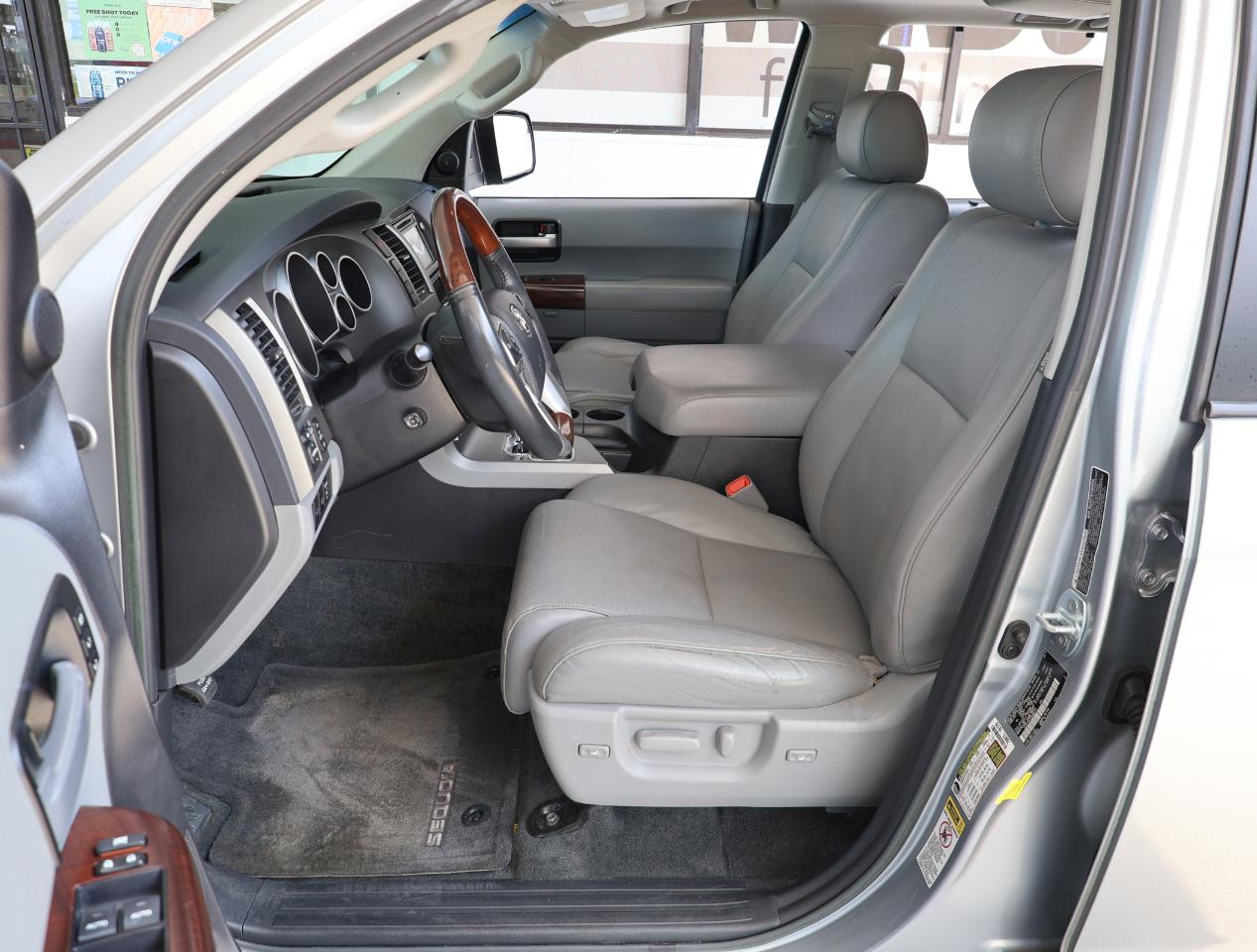Toyota Sequoia Plantium 2WD 2016