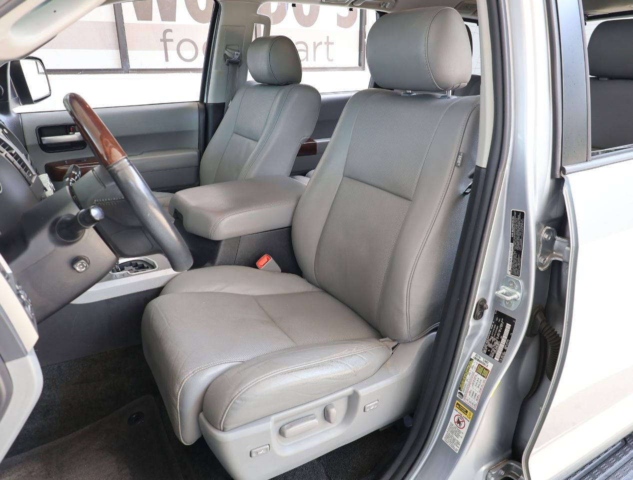 Toyota Sequoia Plantium 2WD 2016