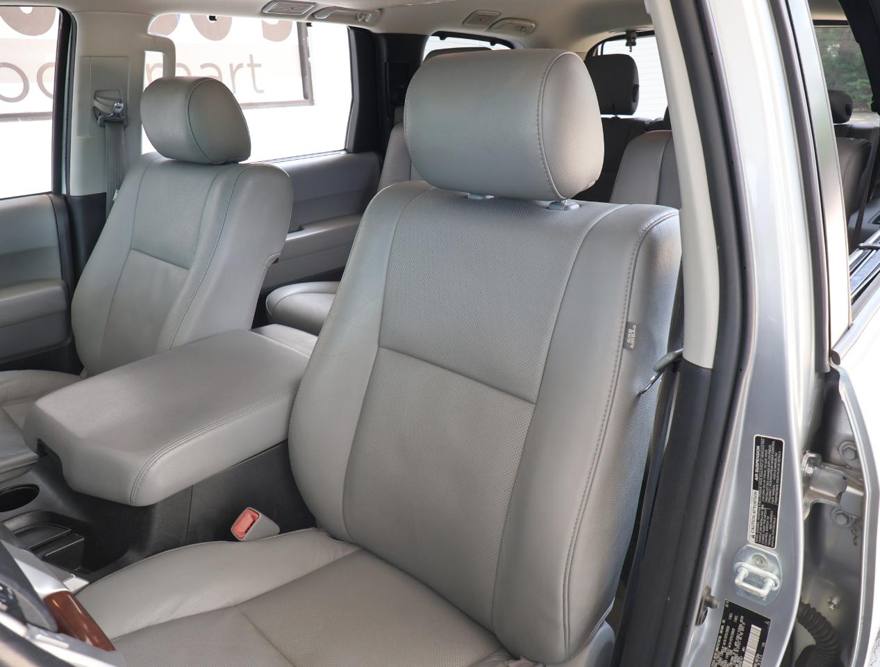 Toyota Sequoia Plantium 2WD 2016