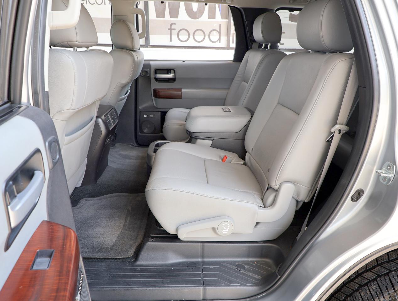 Toyota Sequoia Plantium 2WD 2016