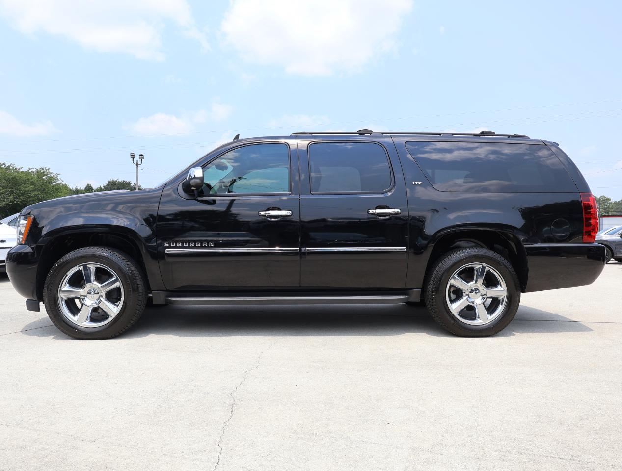 Chevrolet Suburban LTZ 1500 2WD 2012