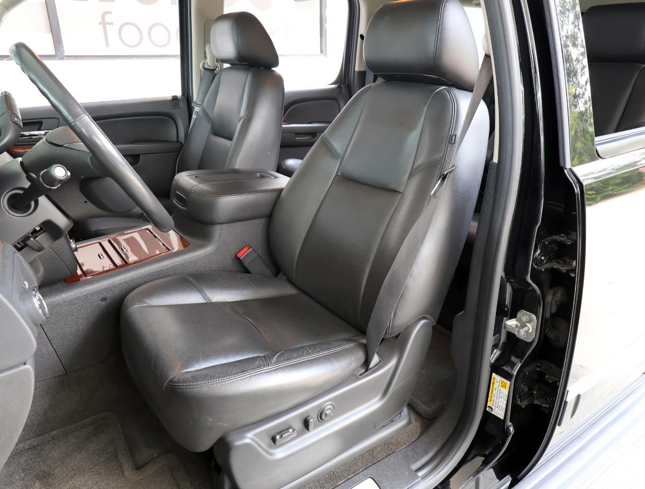 Chevrolet Suburban LTZ 1500 2WD 2012