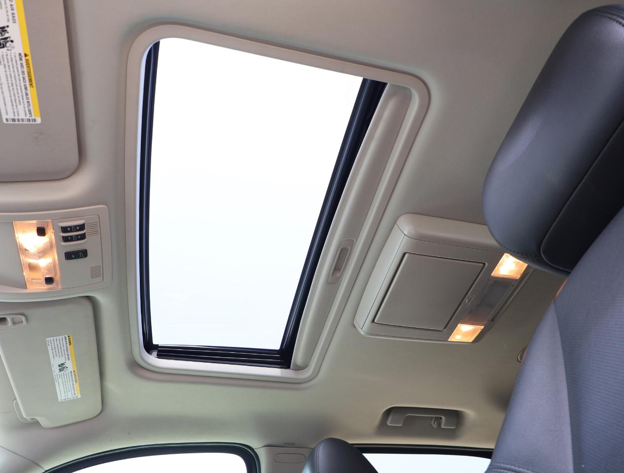 Chevrolet Suburban LTZ 1500 2WD 2012