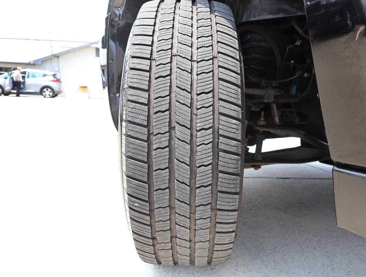Chevrolet Suburban LTZ 1500 2WD 2012