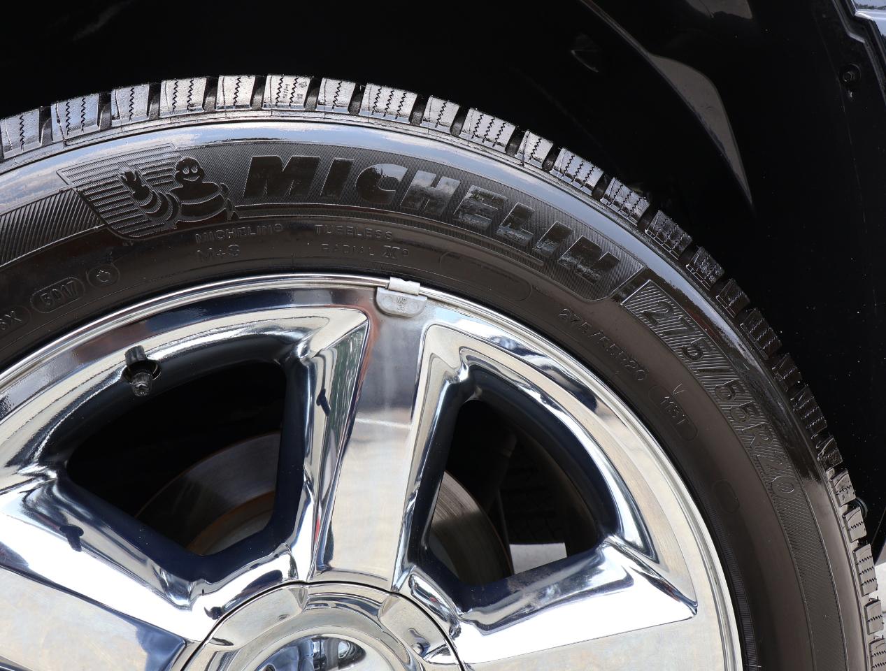 Chevrolet Suburban LTZ 1500 2WD 2012