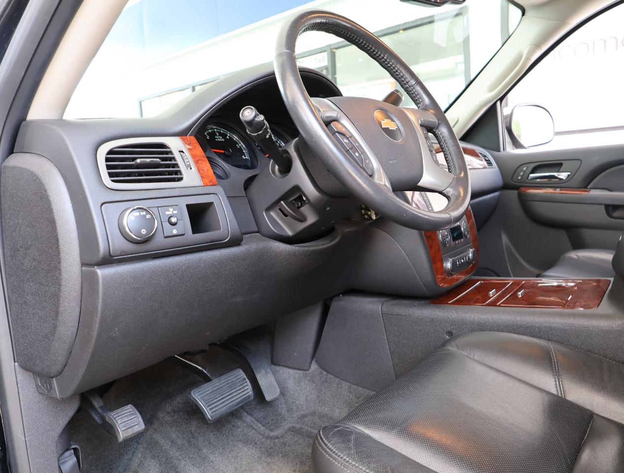 Chevrolet Suburban LTZ 1500 2WD 2012