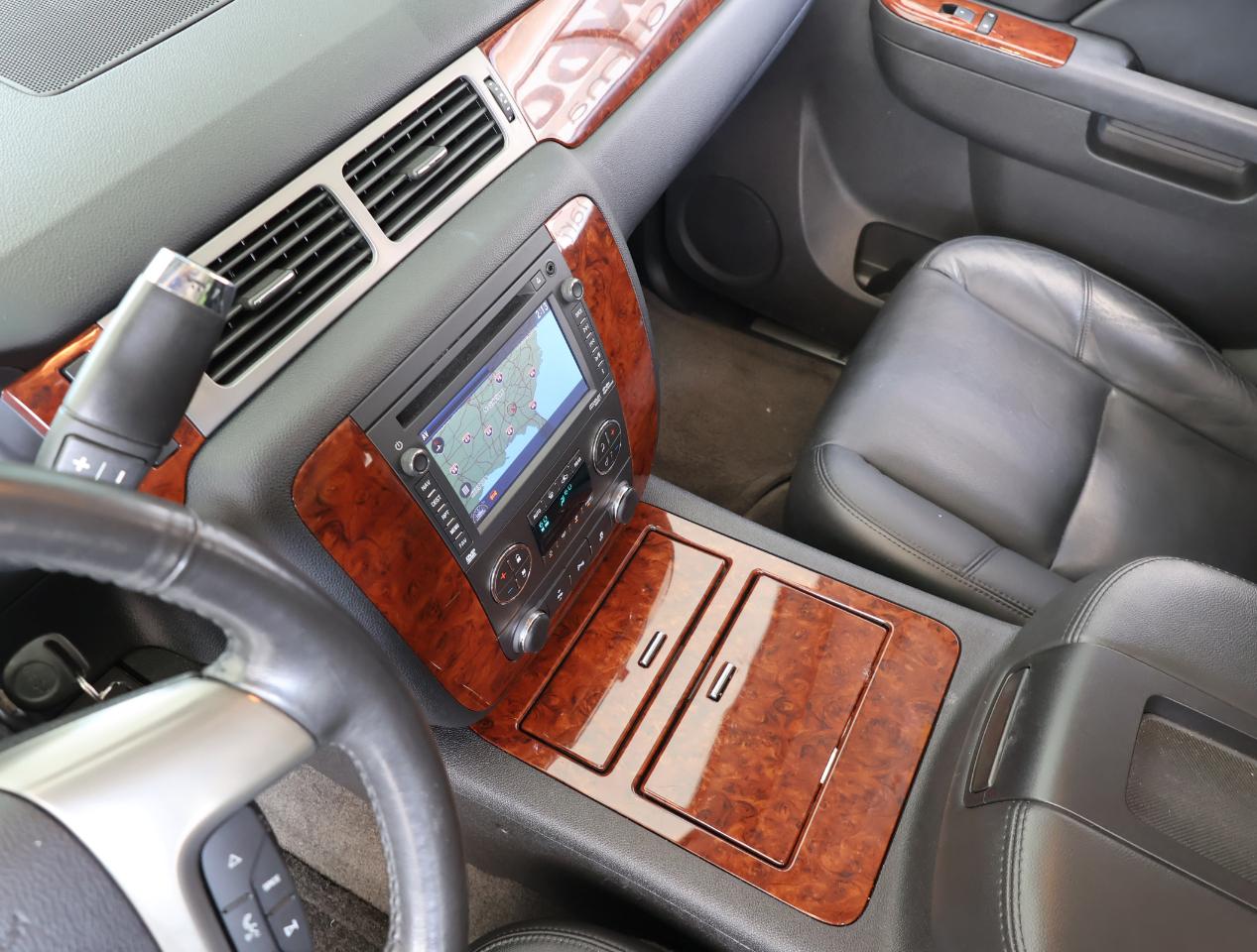 Chevrolet Suburban LTZ 1500 2WD 2012
