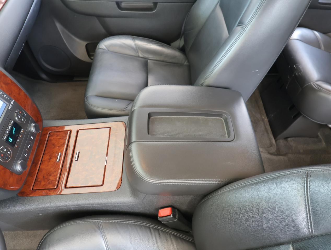 Chevrolet Suburban LTZ 1500 2WD 2012