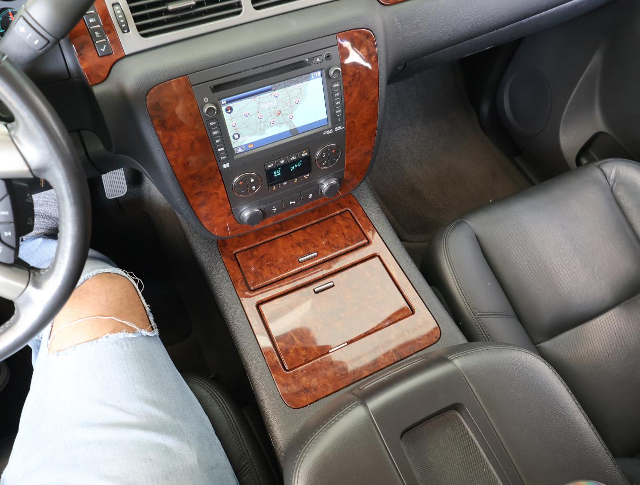 Chevrolet Suburban LTZ 1500 2WD 2012