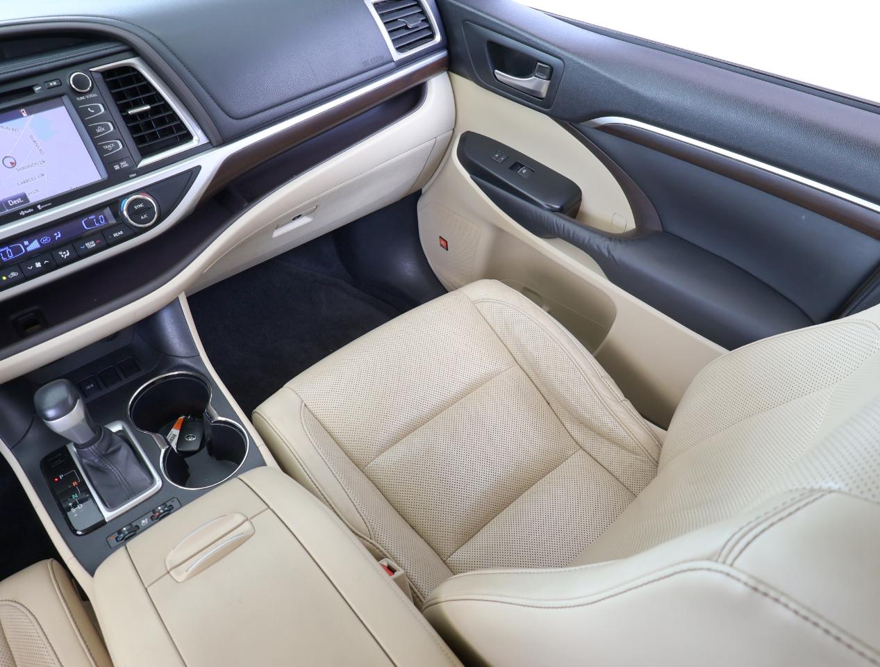 Toyota Highlander Limited 2015