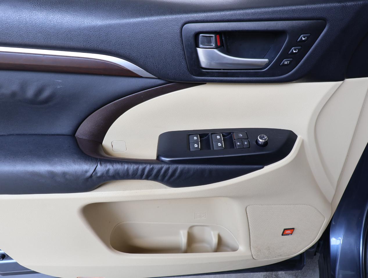 Toyota Highlander Limited 2015