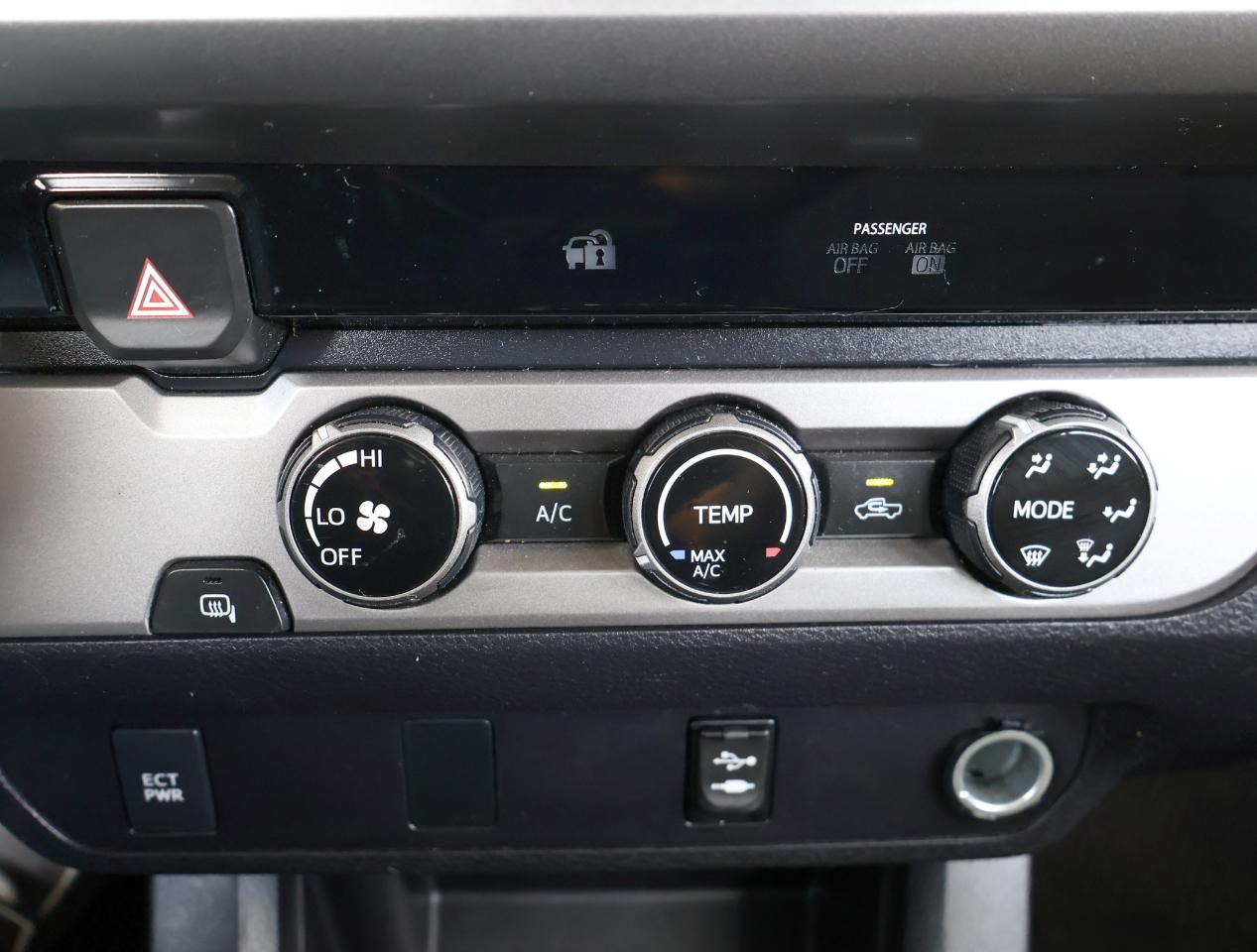 Toyota Tacoma SR5 Double Cab 2016