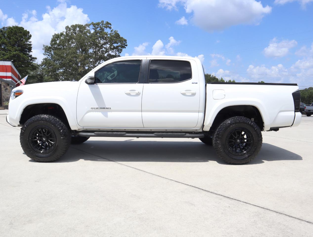 Toyota Tacoma SR5 Double Cab 4WD V6 2023
