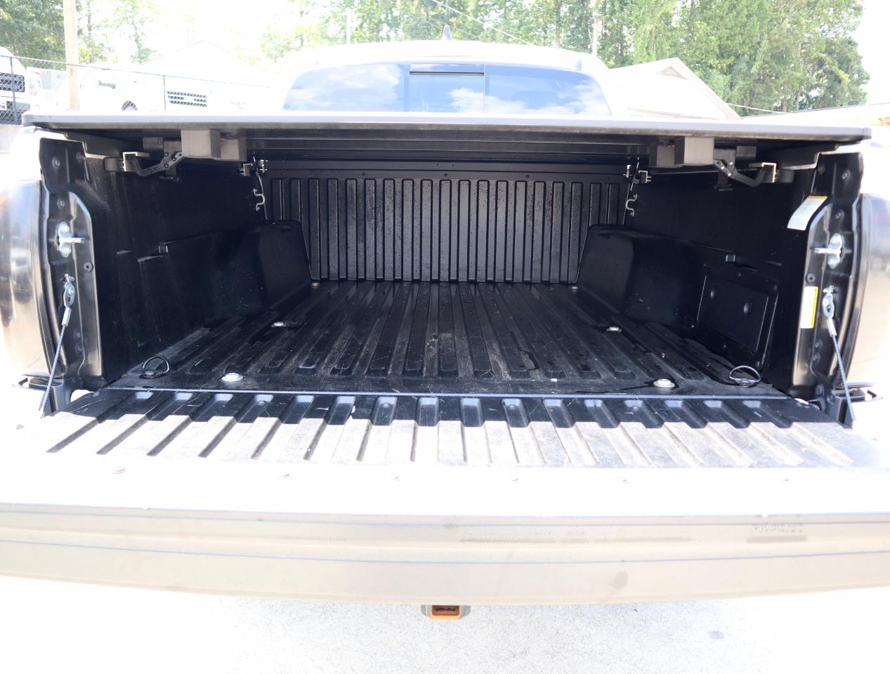 Toyota Tacoma SR5 Double Cab 4WD V6 2023