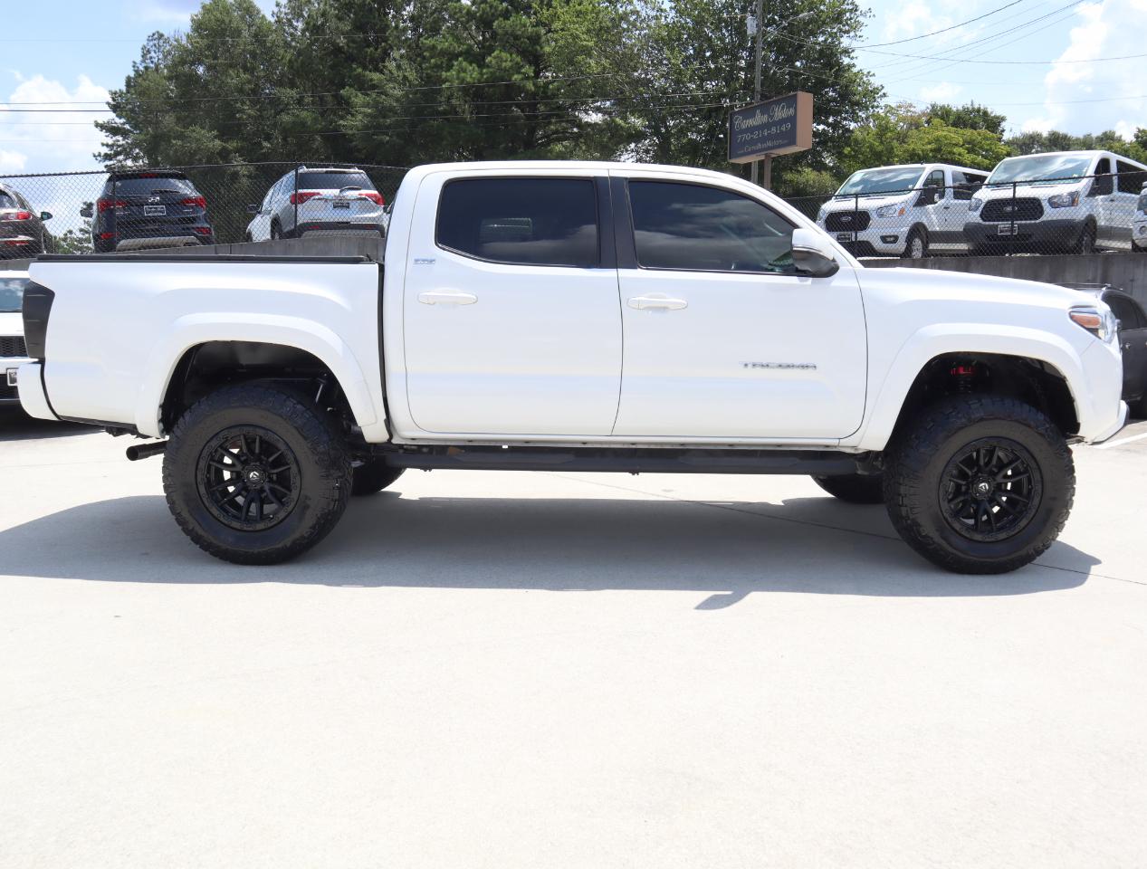 Toyota Tacoma SR5 Double Cab 4WD V6 2023