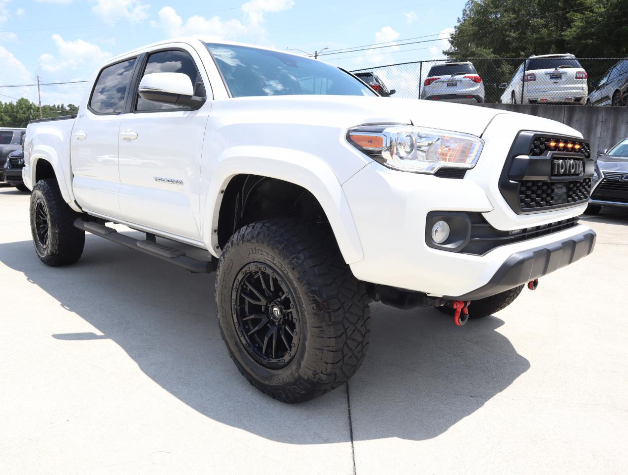 Toyota Tacoma SR5 Double Cab 4WD V6 2023