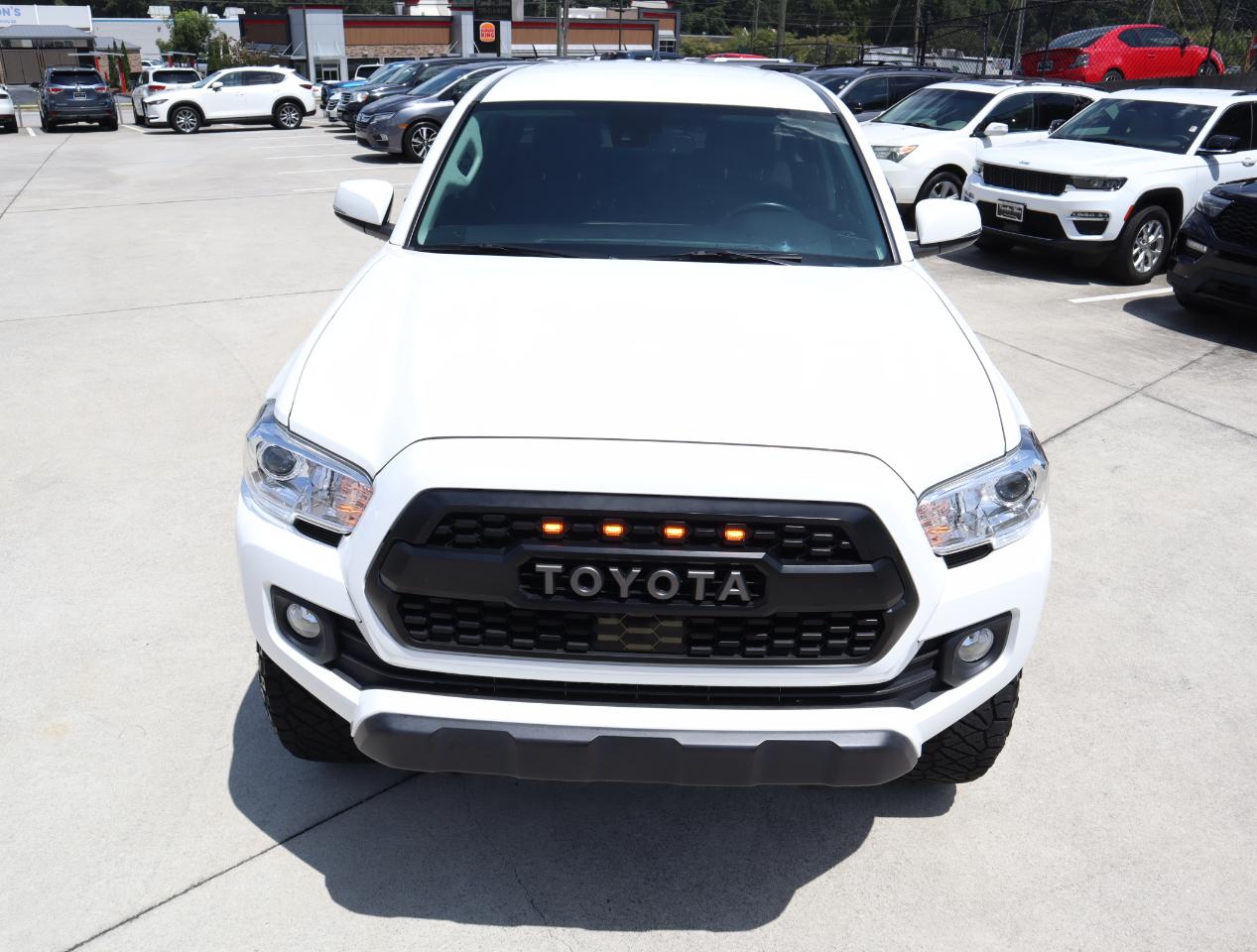 Toyota Tacoma SR5 Double Cab 4WD V6 2023