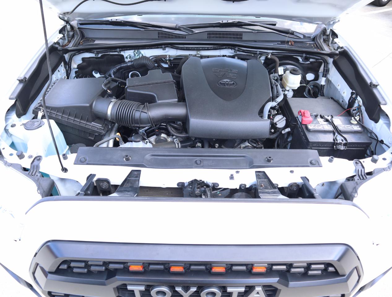Toyota Tacoma SR5 Double Cab 4WD V6 2023