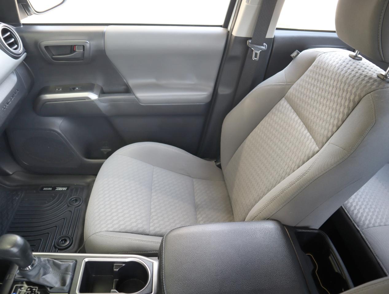 Toyota Tacoma SR5 Double Cab 4WD V6 2023