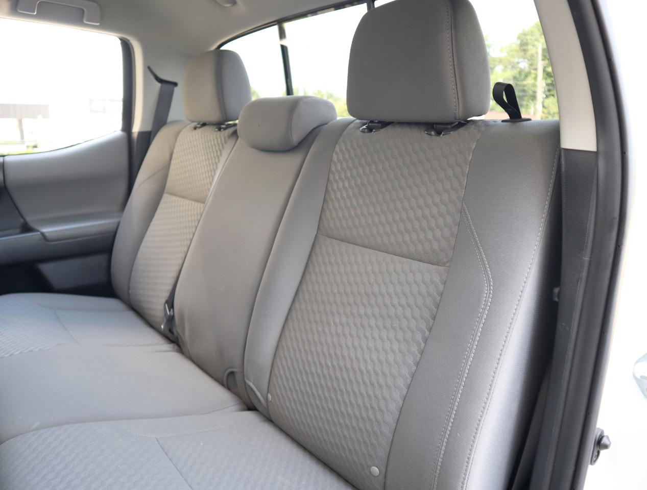 Toyota Tacoma SR5 Double Cab 4WD V6 2023
