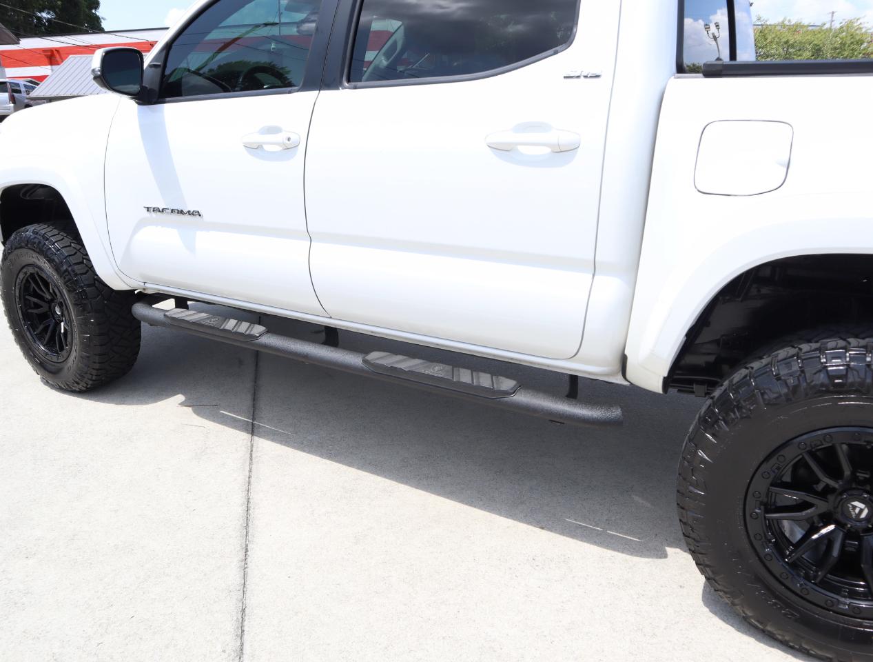 Toyota Tacoma SR5 Double Cab 4WD V6 2023