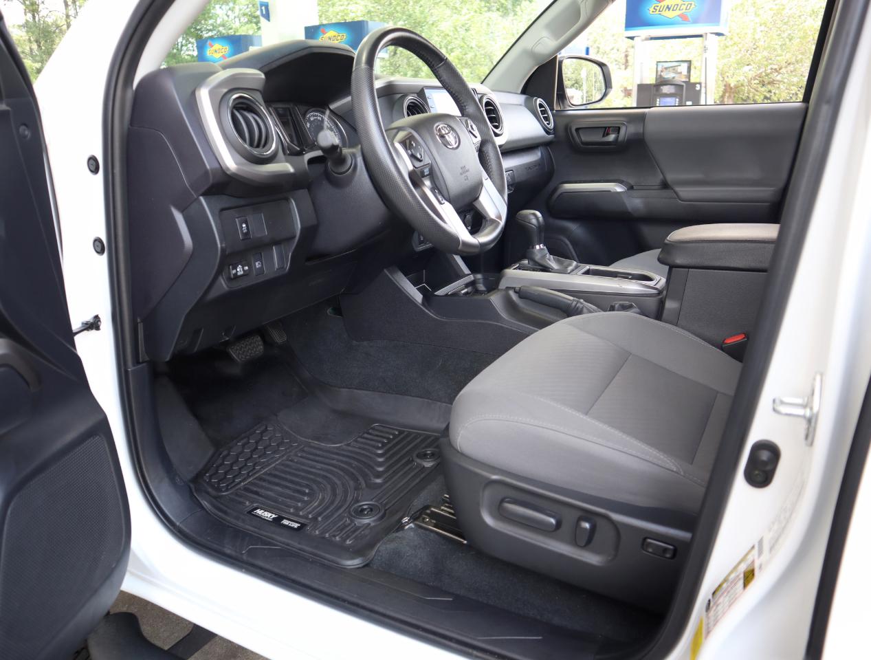 Toyota Tacoma SR5 Double Cab 4WD V6 2023