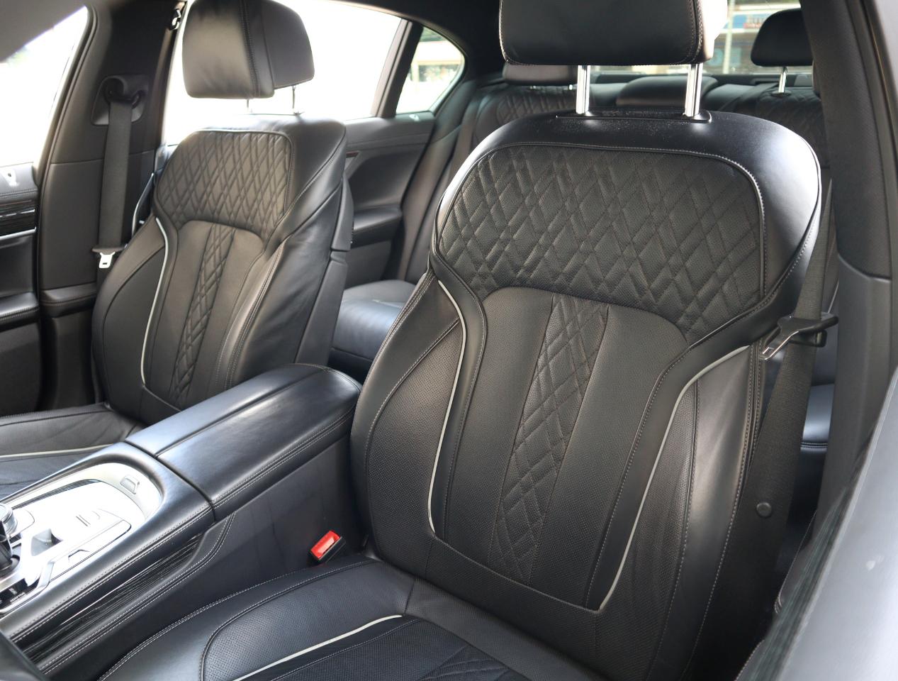 BMW 7-Series 740i 2022