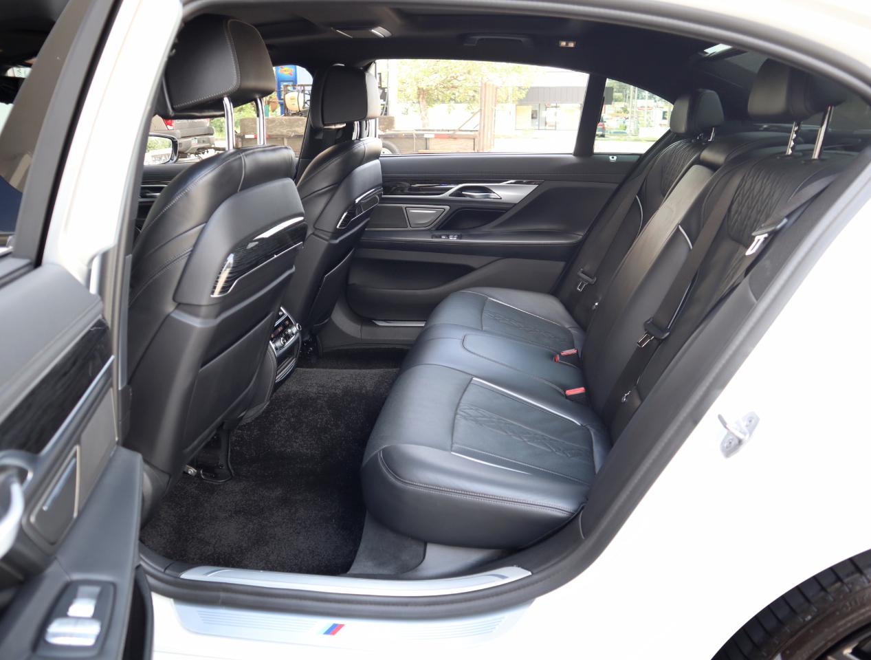 BMW 7-Series 740i 2022