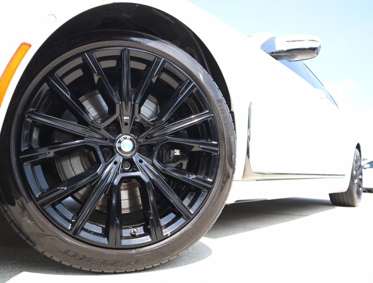 BMW 7-Series 740i 2022