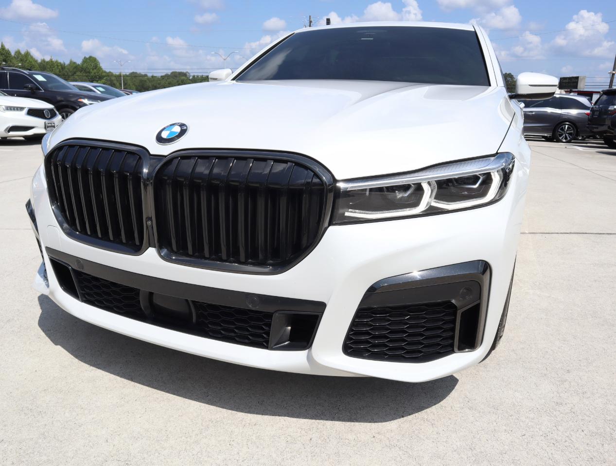 BMW 7-Series 740i 2022