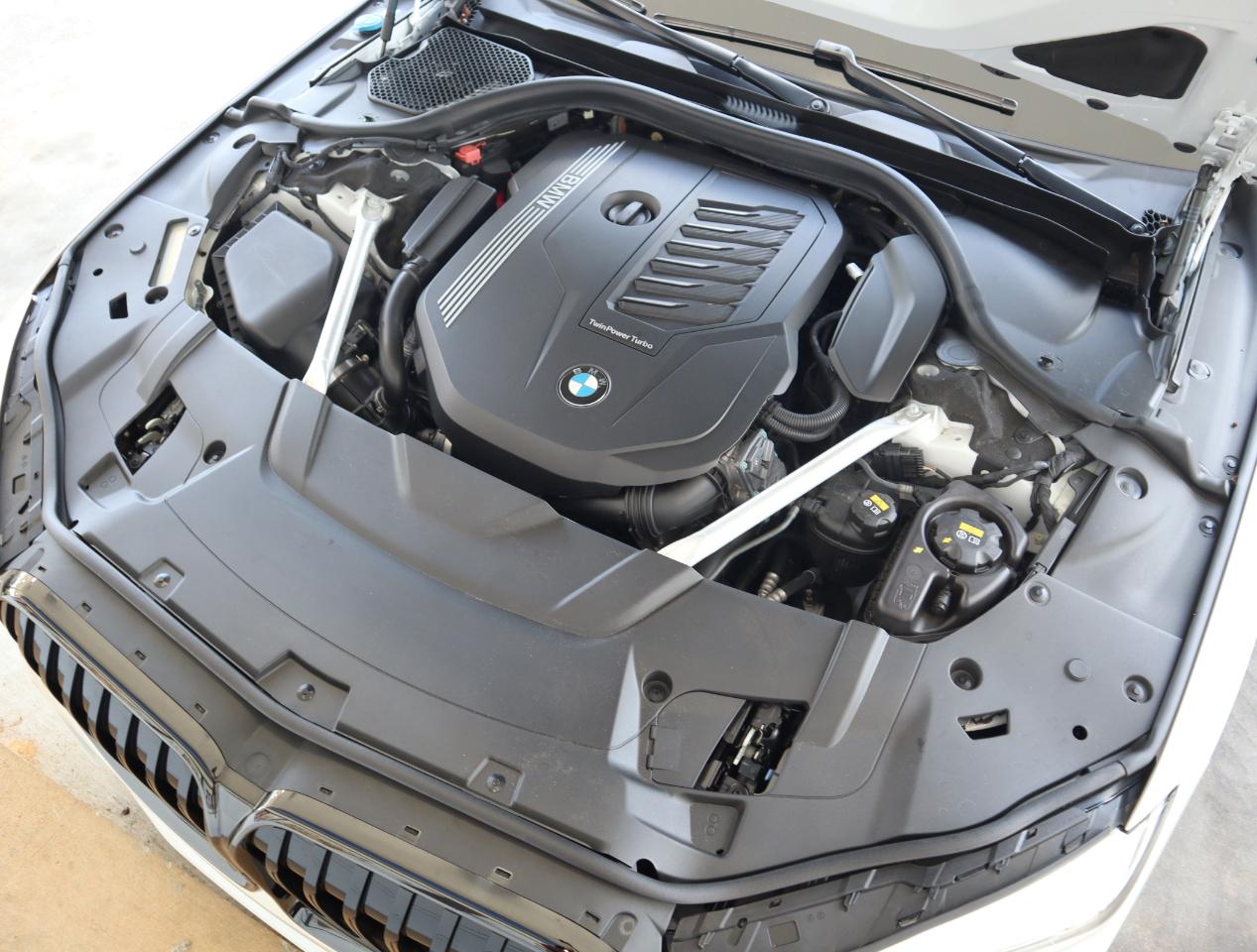 BMW 7-Series 740i 2022