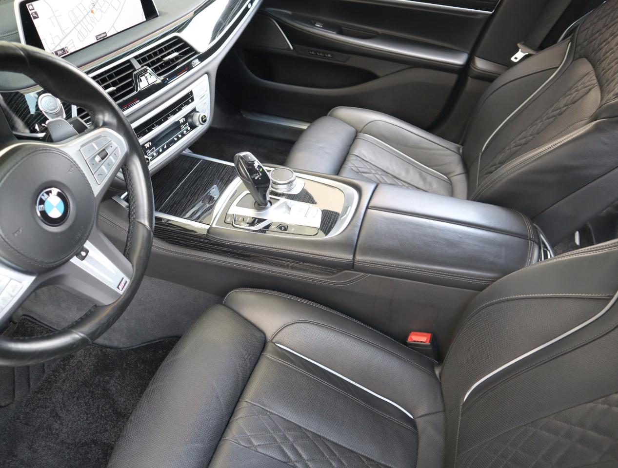 BMW 7-Series 740i 2022