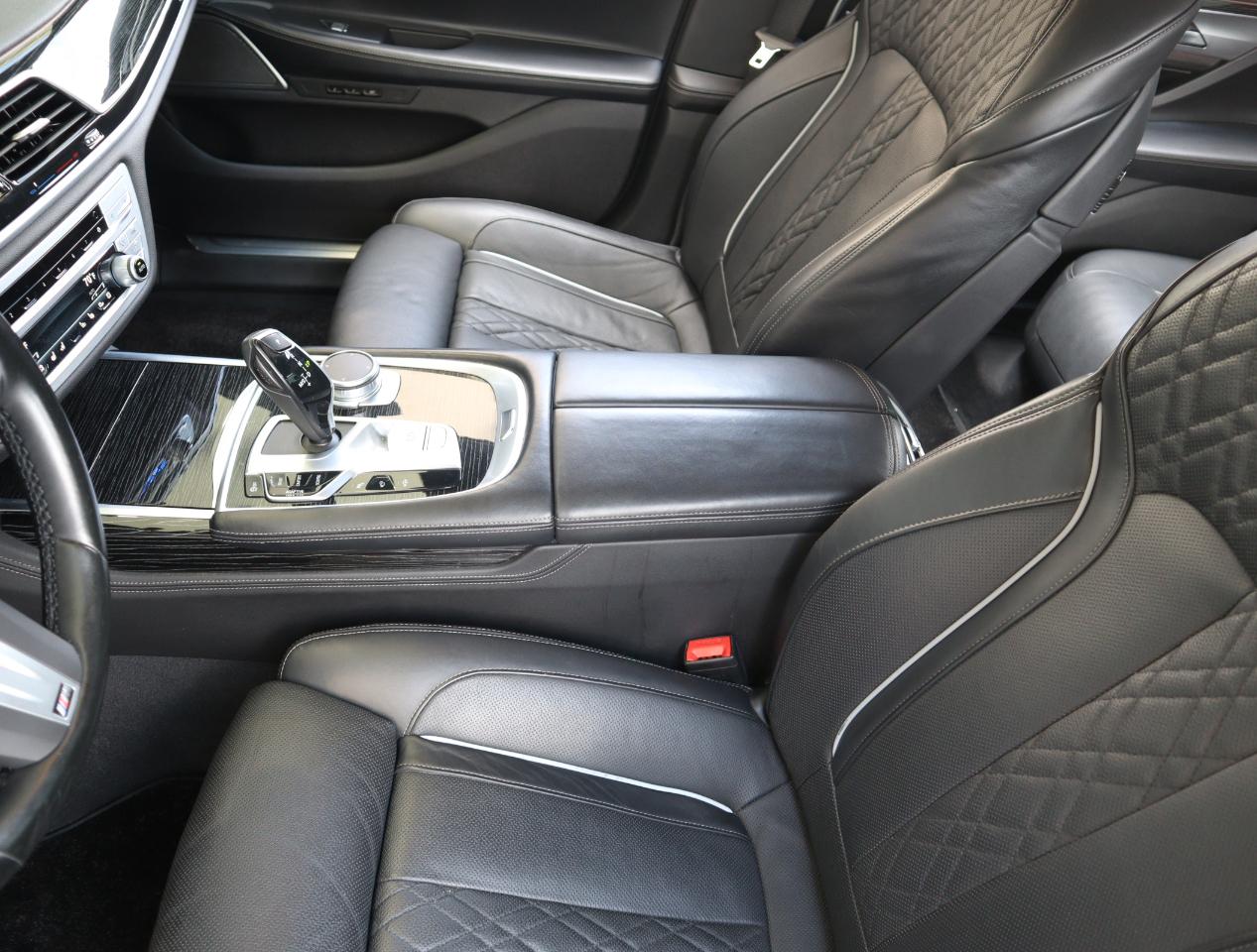BMW 7-Series 740i 2022