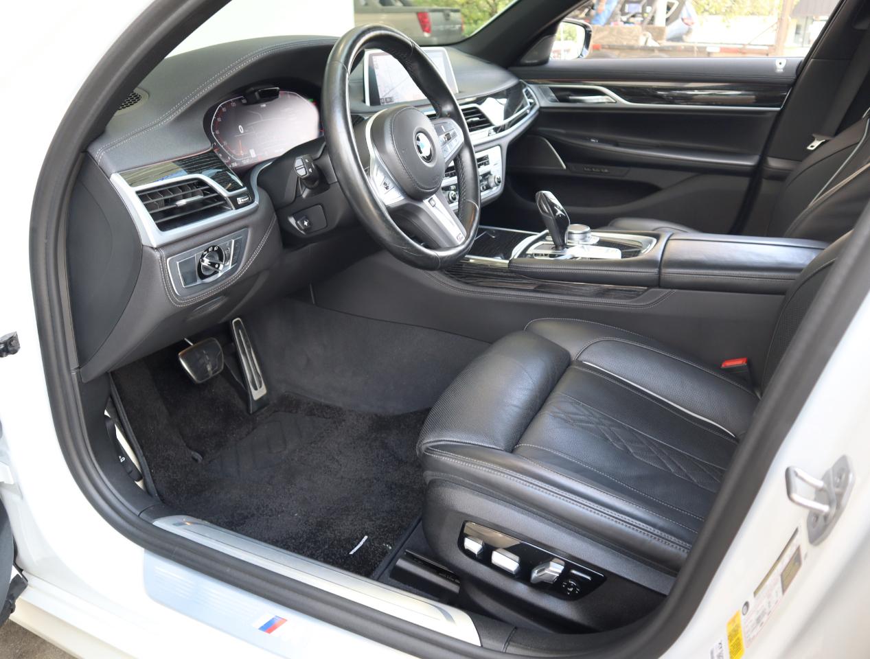 BMW 7-Series 740i 2022