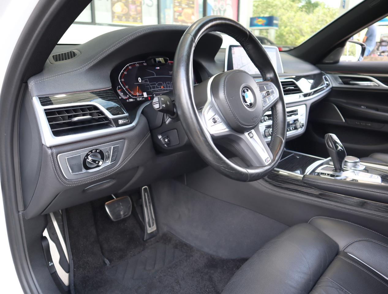 BMW 7-Series 740i 2022