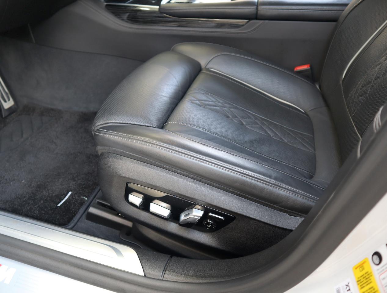 BMW 7-Series 740i 2022