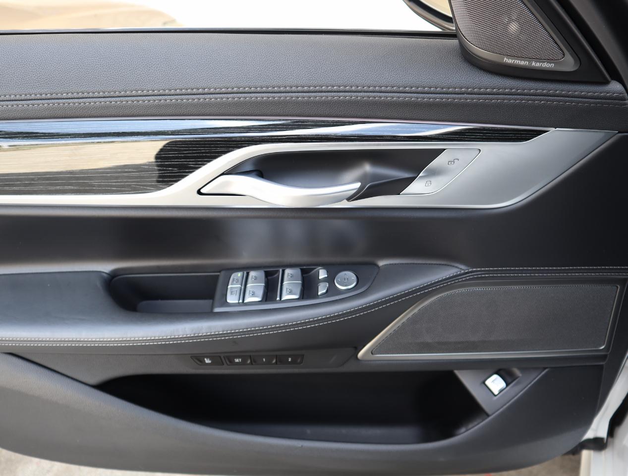 BMW 7-Series 740i 2022