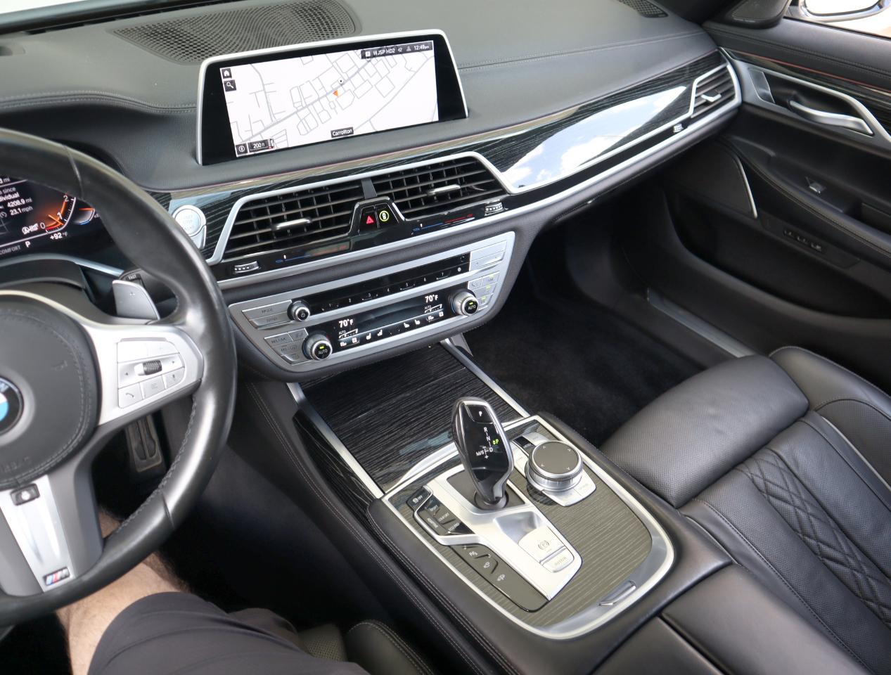 BMW 7-Series 740i 2022