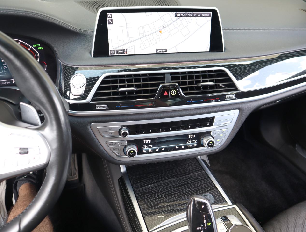 BMW 7-Series 740i 2022