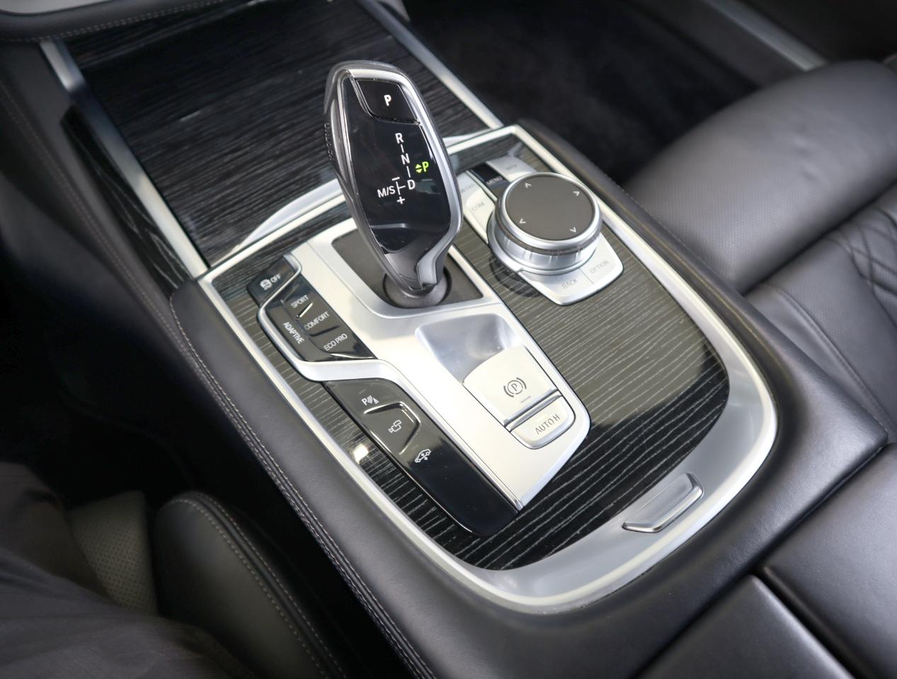 BMW 7-Series 740i 2022