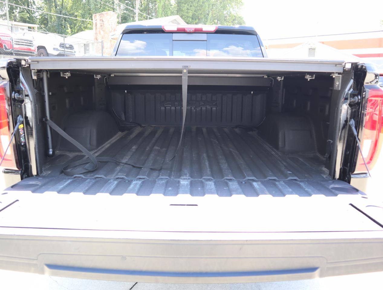 GMC Sierra 1500 AT4X Crew Cab 4WD 2023