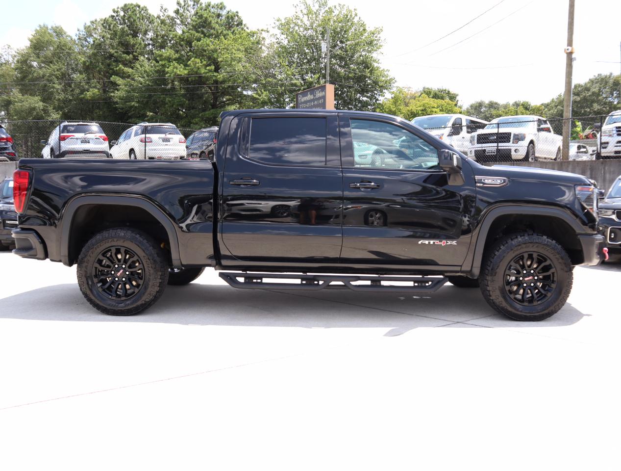 GMC Sierra 1500 AT4X Crew Cab 4WD 2023
