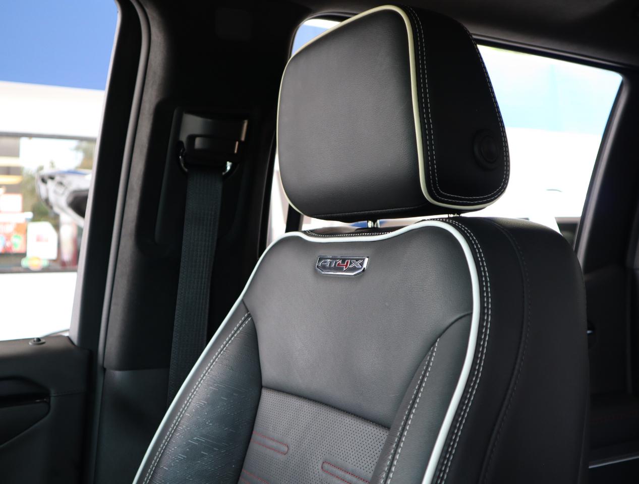 GMC Sierra 1500 AT4X Crew Cab 4WD 2023